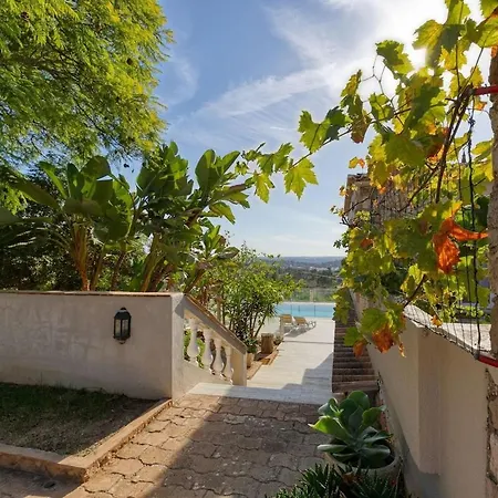 Bougainvillea Портіман