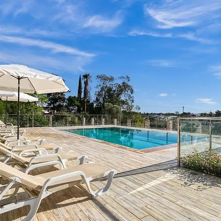 Апартаменти Bougainvillea Портіман