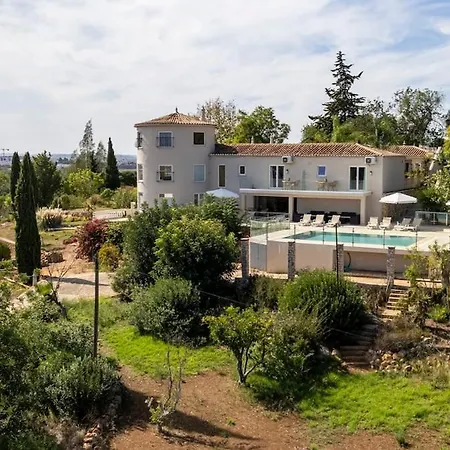 Bougainvillea Apartmán
